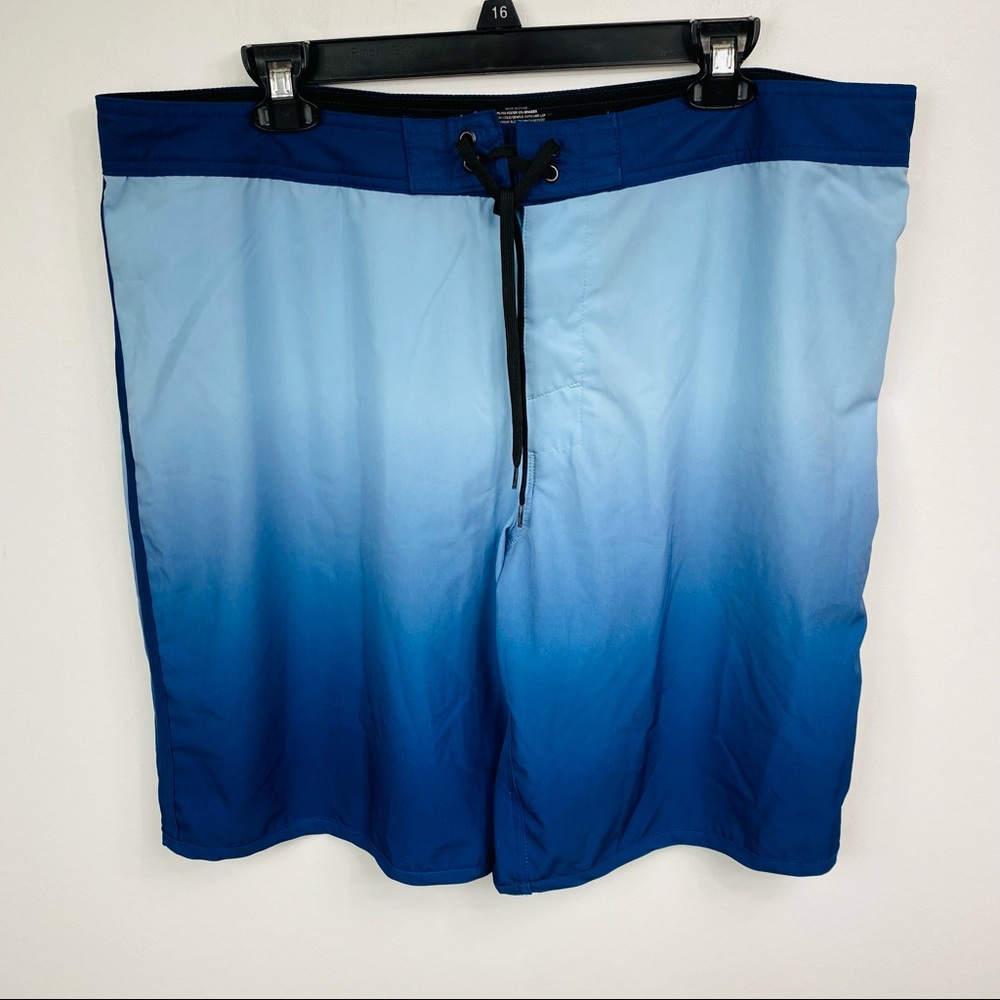Maori Hook 21" Ombre Board Shorts sz 38"